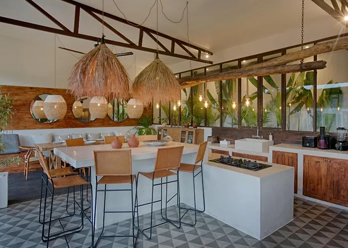Villa Gaia - Brand New 4 Bedrooms With Rice Field View Canggu